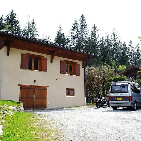 Large Chalet, Sleeps 12, 200m2, 5 Bedroom, 4 Bathroom, Garden, Jacuzzi, Sauna Chalet *