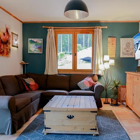 Large Chalet, Sleeps 12, 200m2, 5 Bedroom, 4 Bathroom, Garden, Jacuzzi, Sauna Chalet Chamonix Mont Blanc